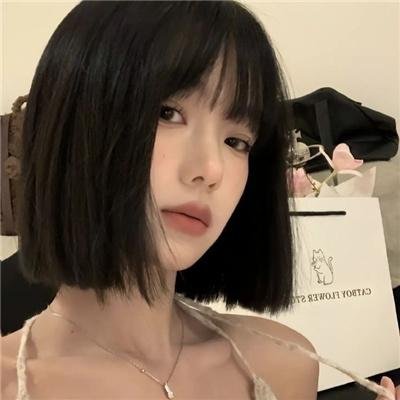 蜜桃女孩